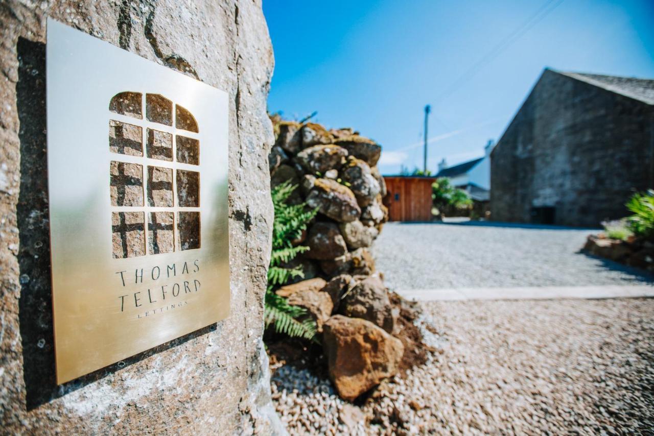 Thomas Telford Lettings - Luxurious Interiors And Seaviews Villa Halistra Exterior photo